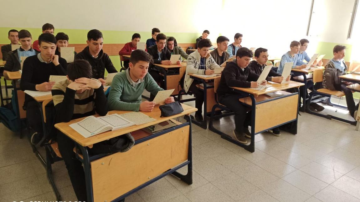 Okulumuzda Şehitlerimiz İçin Hatim Yapıldı